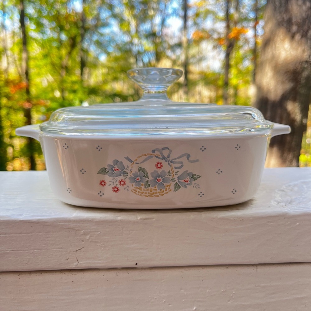Corningware Casserole 2L Blue Ribbon Floral Basket